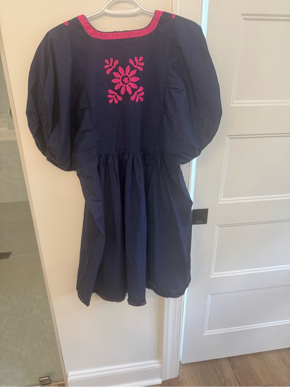 Bella Tu embroidered dress - Picture 5 of 6